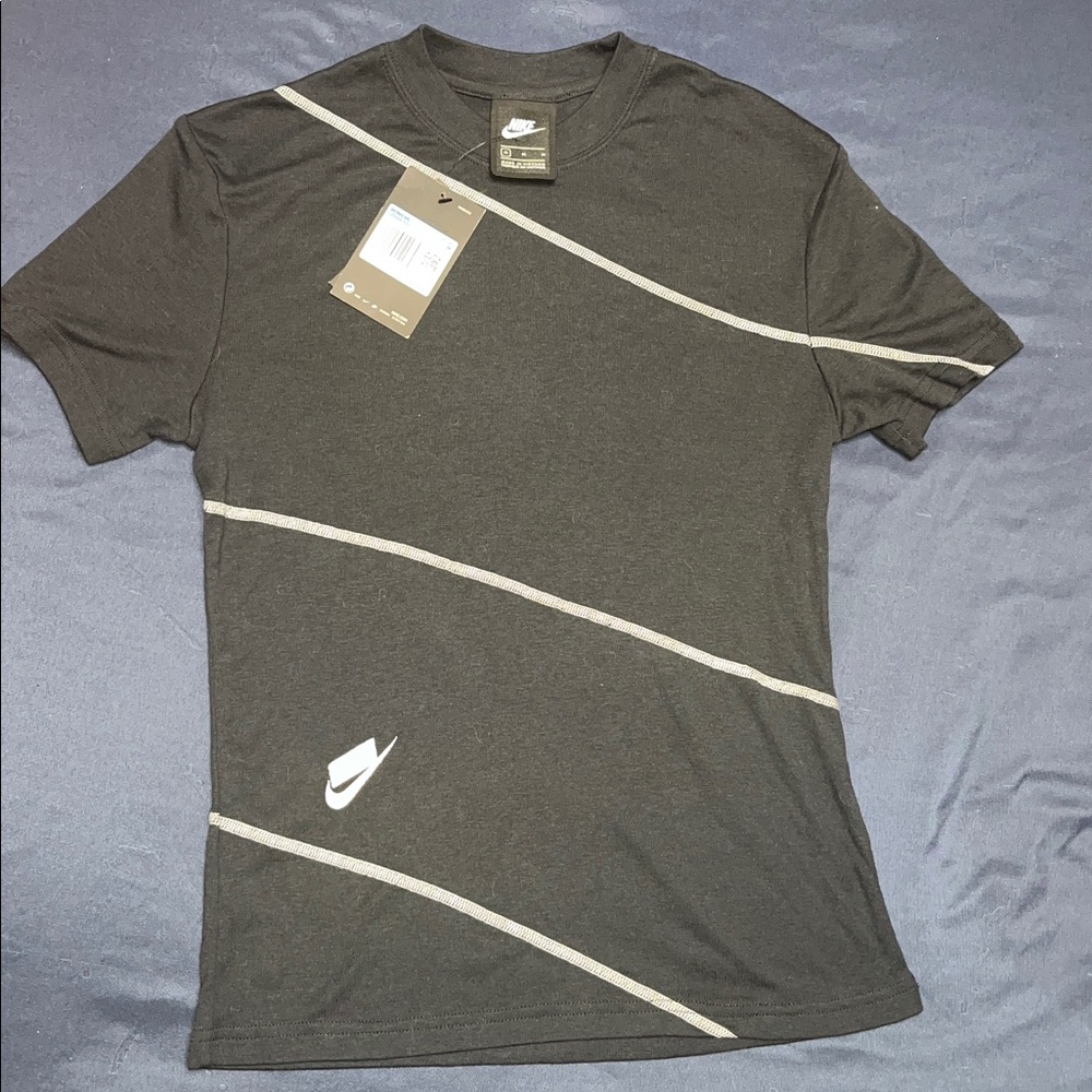 Nike Charcoal Tee with White Stripes NWT - Picture 2 of 5
